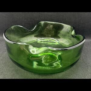 Vintage Anchor Hocking Avocado Green Glass  Dip Pinched Petal Bowl